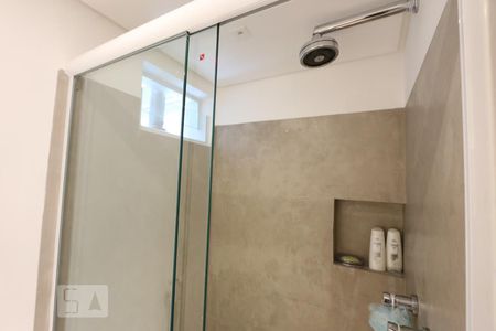 Banheiro de apartamento para alugar com 2 quartos, 75m² em Real Parque, São Paulo