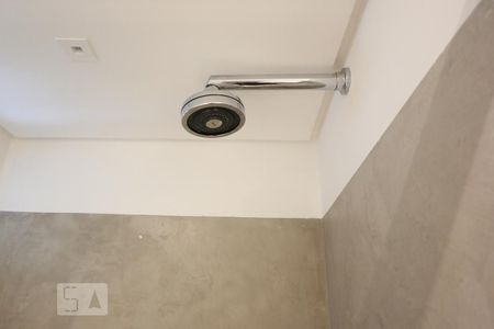 Banheiro de apartamento para alugar com 2 quartos, 75m² em Real Parque, São Paulo