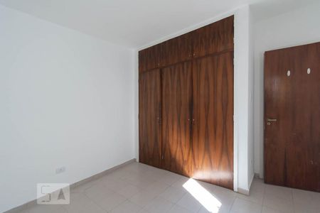 Quarto 1 de casa para alugar com 3 quartos, 250m² em Brooklin Paulista, São Paulo