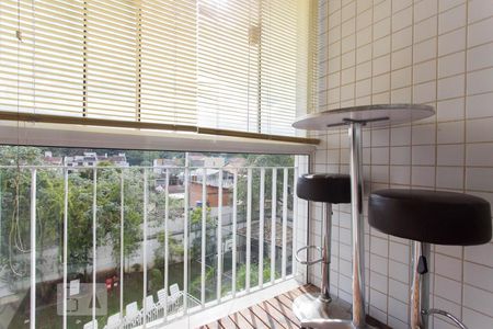 Varanda de apartamento para alugar com 3 quartos, 95m² em Cristal, Porto Alegre