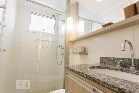 Banheiro de apartamento para alugar com 3 quartos, 95m² em Cristal, Porto Alegre