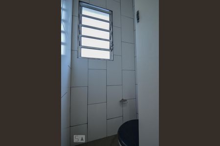 Banheiro de casa para alugar com 2 quartos, 100m² em Morro dos Ingleses, São Paulo