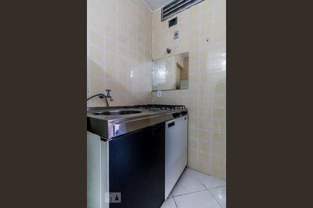 Cozinha de kitnet/studio para alugar com 1 quarto, 30m² em Cerqueira César, São Paulo