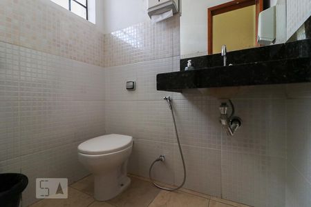 Lavabo de casa à venda com 7 quartos, 260m² em Bonfim, Belo Horizonte