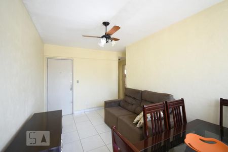 Sala  de apartamento para alugar com 2 quartos, 68m² em Fonseca, Niterói