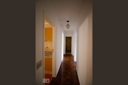 Corredor de apartamento para alugar com 2 quartos, 90m² em Vila Pompéia, São Paulo