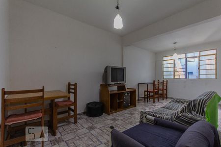 Sala de casa para alugar com 2 quartos, 100m² em  Butantã, São Paulo