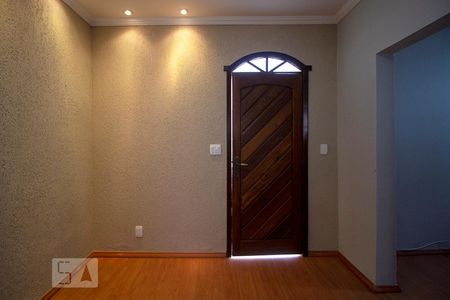 Sala de casa à venda com 3 quartos, 100m² em Lagoinha, Belo Horizonte