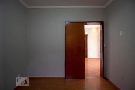 Quarto de casa à venda com 3 quartos, 100m² em Lagoinha, Belo Horizonte