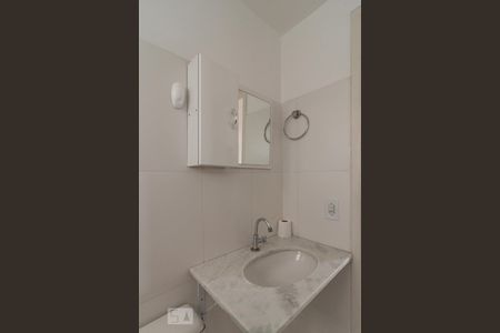 Banheiro Social de apartamento à venda com 3 quartos, 70m² em Paquetá, Belo Horizonte