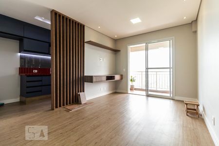 Sala de apartamento para alugar com 2 quartos, 66m² em Empresarial 18 do Forte, Barueri