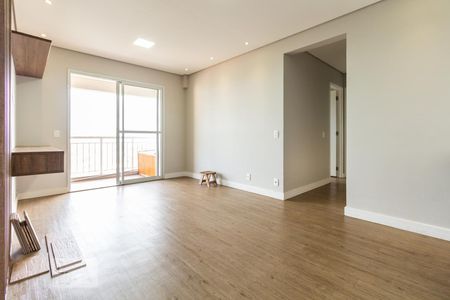 Sala de apartamento para alugar com 2 quartos, 66m² em Empresarial 18 do Forte, Barueri