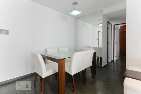 Sala de apartamento para alugar com 2 quartos, 76m² em Grajaú, Rio de Janeiro