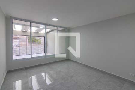 Sala  de casa para alugar com 3 quartos, 120m² em Parque Colonial, São Paulo