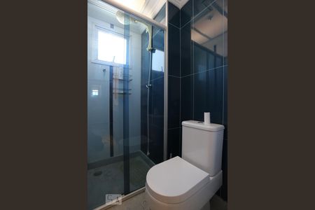 Apartamento para alugar com 74m², 2 quartos e 1 vaga Apartamento para alugar com 74m², 2 quartos e 1 vagaBanheiro da Suíte