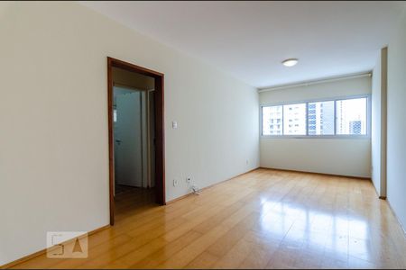 Sala de apartamento para alugar com 1 quarto, 63m² em Cambuí, Campinas