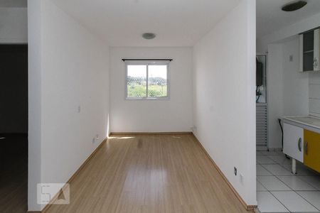 Sala de apartamento para alugar com 2 quartos, 45m² em Quinta da Paineira, São Paulo