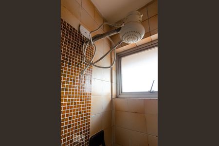 Banheiro de kitnet/studio para alugar com 1 quarto, 26m² em Vila Itapura, Campinas