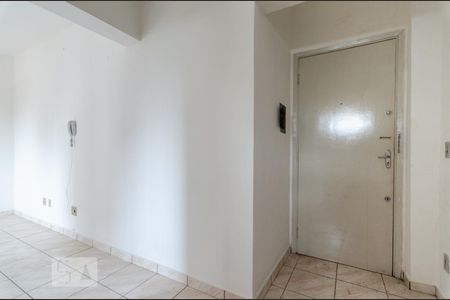 Entrada de kitnet/studio para alugar com 1 quarto, 26m² em Vila Itapura, Campinas