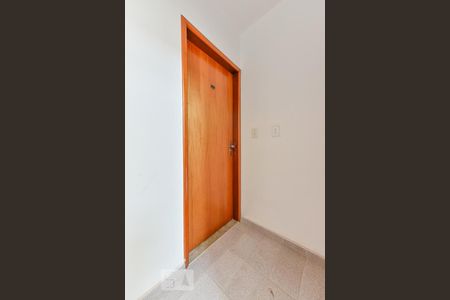 Entrada de apartamento para alugar com 3 quartos, 90m² em Setor Bela Vista, Goiânia