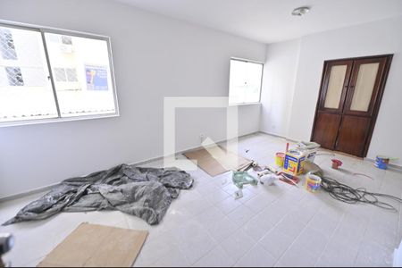 Sala de apartamento para alugar com 3 quartos, 90m² em Setor Bela Vista, Goiânia