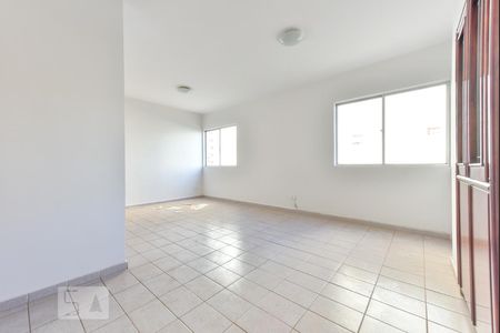 Sala de apartamento para alugar com 3 quartos, 90m² em Setor Bela Vista, Goiânia