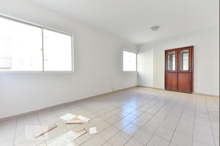 Sala de apartamento para alugar com 3 quartos, 90m² em Setor Bela Vista, Goiânia