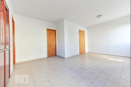 Sala de apartamento para alugar com 3 quartos, 90m² em Setor Bela Vista, Goiânia