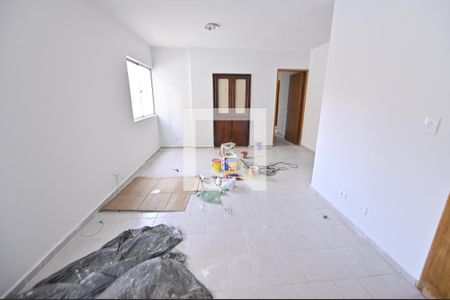 Sala de apartamento para alugar com 3 quartos, 90m² em Setor Bela Vista, Goiânia