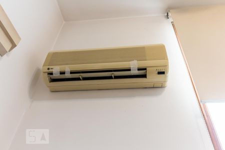 Casa de condomínio à venda com 420m², 4 quartos e 4 vagas Casa de condomínio à venda com 420m², 4 quartos e 4 vagasAr Condicionado da Sala de TV