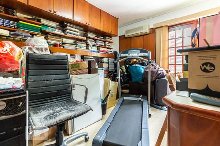 Casa de condomínio à venda com 420m², 4 quartos e 4 vagas Casa de condomínio à venda com 420m², 4 quartos e 4 vagasQuarto 1