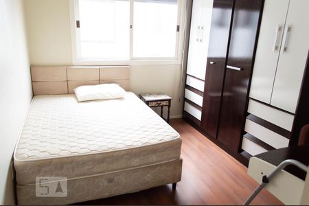 quarto 2 de apartamento para alugar com 2 quartos, 72m² em Jardim do Salso, Porto Alegre