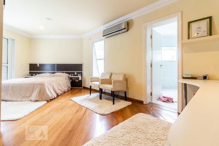 Suíte 1 de casa de condomínio para alugar com 5 quartos, 800m² em Tamboré, Santana de Parnaíba