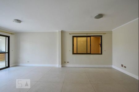 Salas de casa de condomínio à venda com 4 quartos, 240m² em Granja Julieta, São Paulo