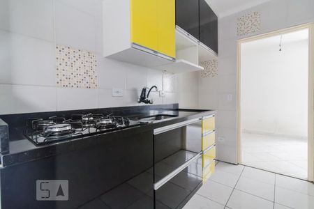 Cozinha de apartamento para alugar com 1 quarto, 38m² em Jardim Dourado, Guarulhos