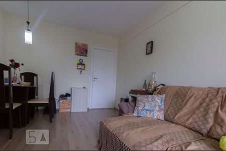 Sala de apartamento para alugar com 2 quartos, 50m² em Vila Cruz das Almas, São Paulo