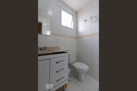Banheiro de apartamento para alugar com 2 quartos, 50m² em Vila Cruz das Almas, São Paulo