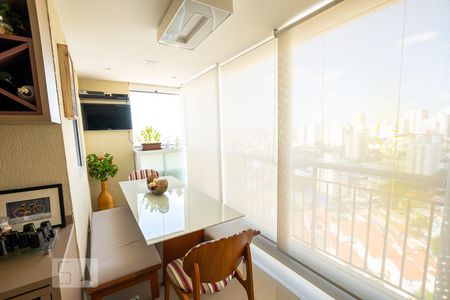 Varanda de apartamento para alugar com 3 quartos, 78m² em Saúde, São Paulo