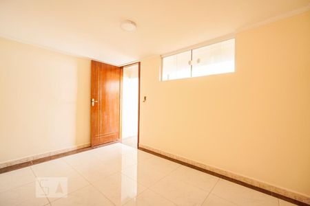 Quarto 2 de casa para alugar com 2 quartos, 60m² em Vila Granada, São Paulo