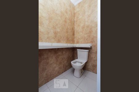 banheiro de casa para alugar com 3 quartos, 75m² em Vila Granada, São Paulo