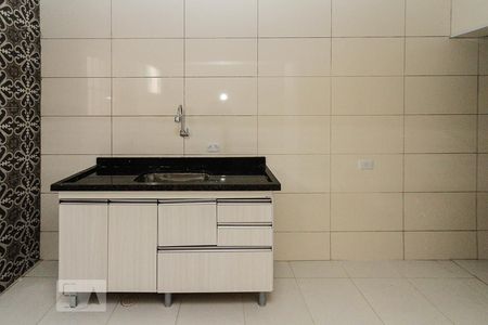 cozinha de casa para alugar com 3 quartos, 75m² em Vila Granada, São Paulo