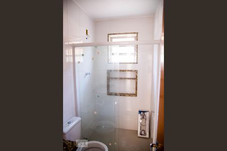 Banheiro social de casa para alugar com 2 quartos, 50m² em Barreto, Niterói