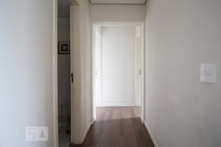 Corredor de apartamento à venda com 2 quartos, 65m² em Vila Olímpia, São Paulo