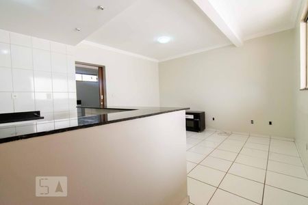 Sala de apartamento para alugar com 1 quarto, 36m² em Candangolândia, Brasília