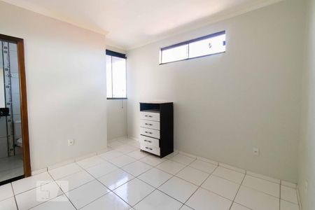 Quarto de apartamento para alugar com 1 quarto, 36m² em Candangolândia, Brasília