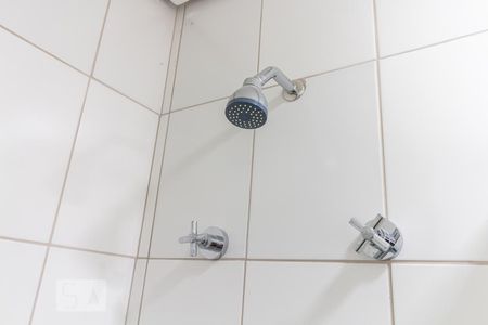 Detalhe do Banheiro Social de apartamento para alugar com 2 quartos, 70m² em Jardim Iracema, Barueri