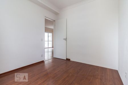 Quarto de apartamento para alugar com 2 quartos, 70m² em Jardim Iracema, Barueri