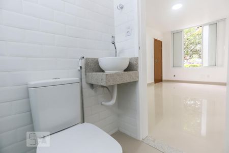 Banheiro de apartamento para alugar com 2 quartos, 60m² em Asa Sul, Brasília