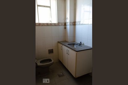 Banheiro de apartamento à venda com 2 quartos, 66m² em São João Batista (venda Nova), Belo Horizonte