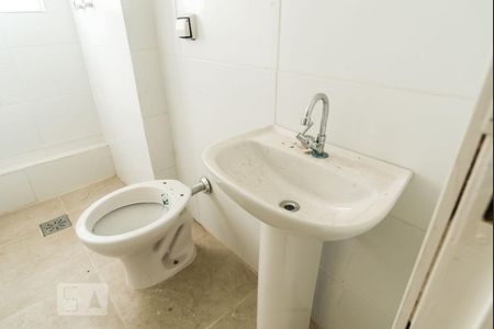 Banheiro de apartamento para alugar com 1 quarto, 45m² em Centro Histórico, Porto Alegre